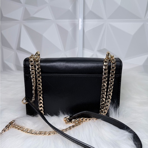 🌸Marc Jacobs Black and Gold Crossbody Bag 🌷 - Picture 13 of 13